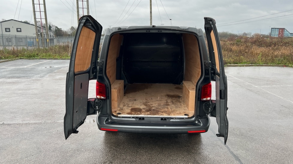 Used Volkswagen Transporter 2024 for sale - 76894765: Photo 18