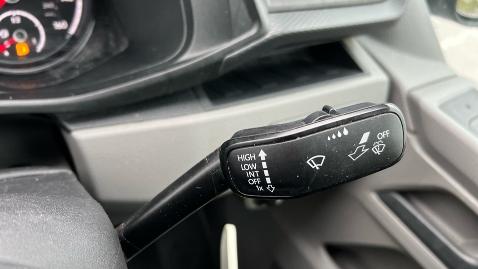 Used Volkswagen Transporter 2024 for sale - 76894765: Photo 28