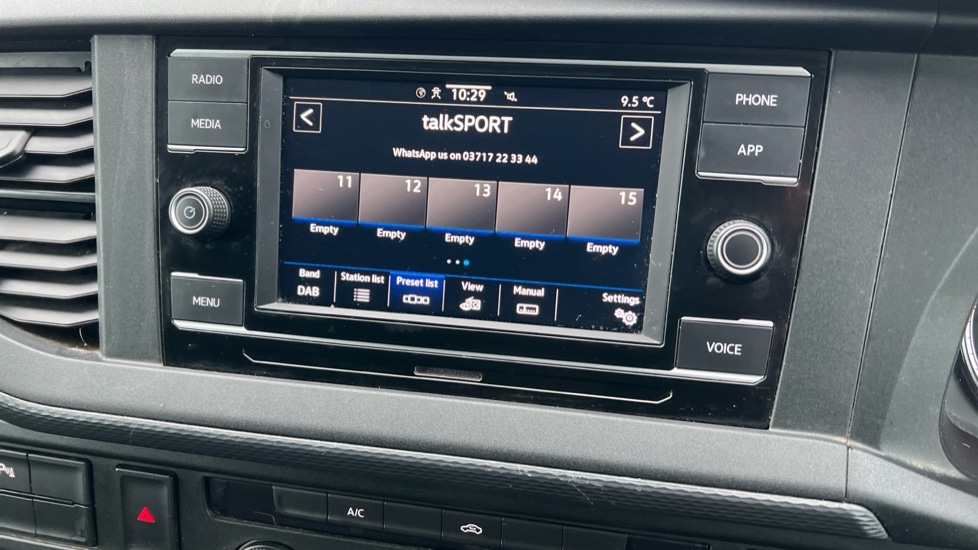 Used Volkswagen Transporter 2024 for sale - 76894765: Photo 31