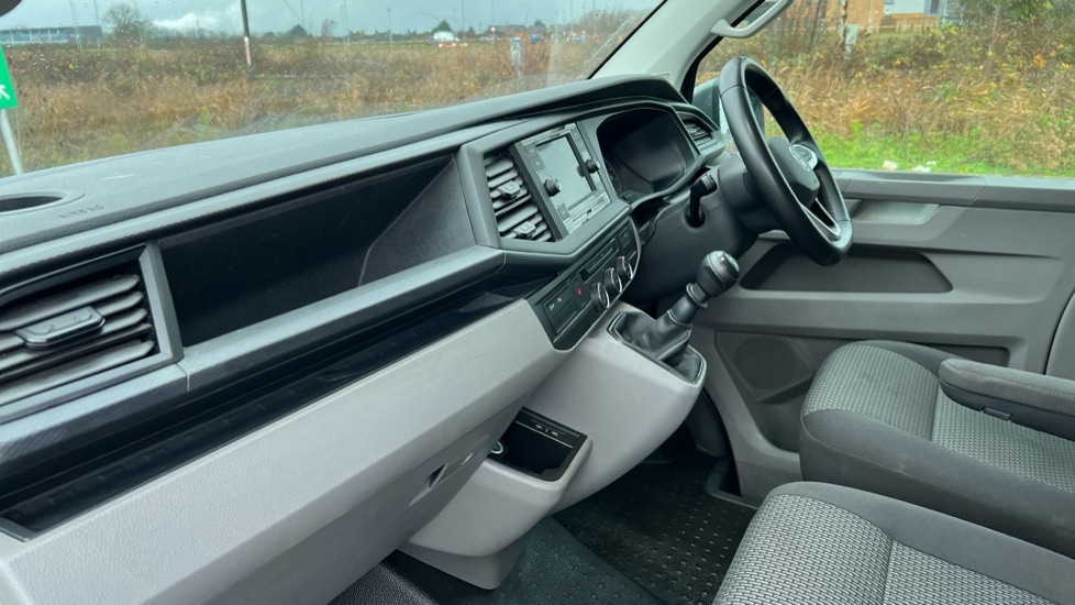 Used Volkswagen Transporter 2024 for sale - 76894765: Photo 9