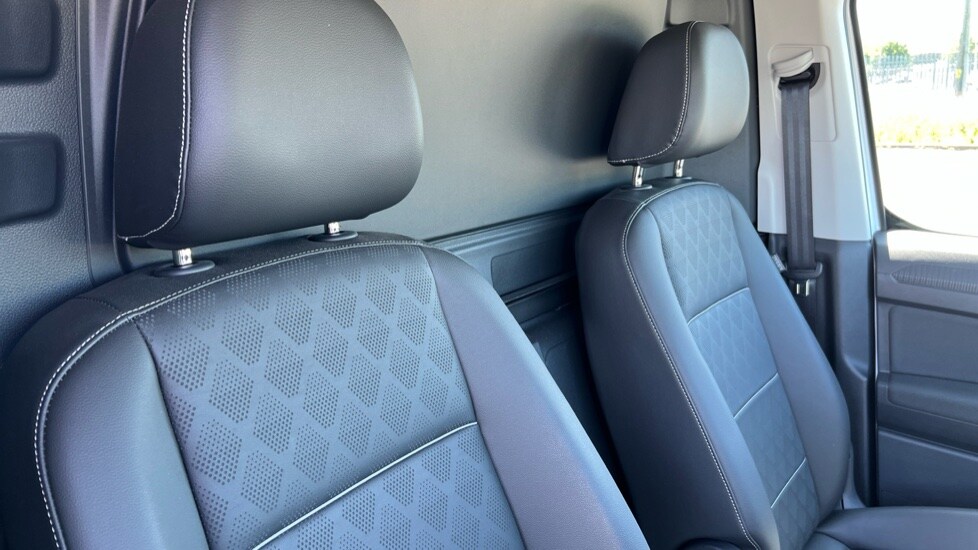 Used Ford Transit Connect 2024 for sale - 76580249: Photo 42