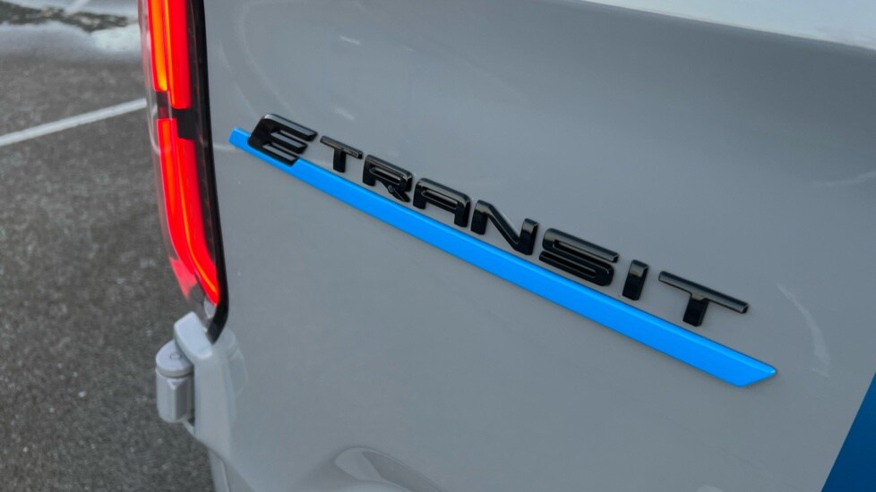 Used Ford Transit Custom 2024 for sale - 76410672: Photo 35