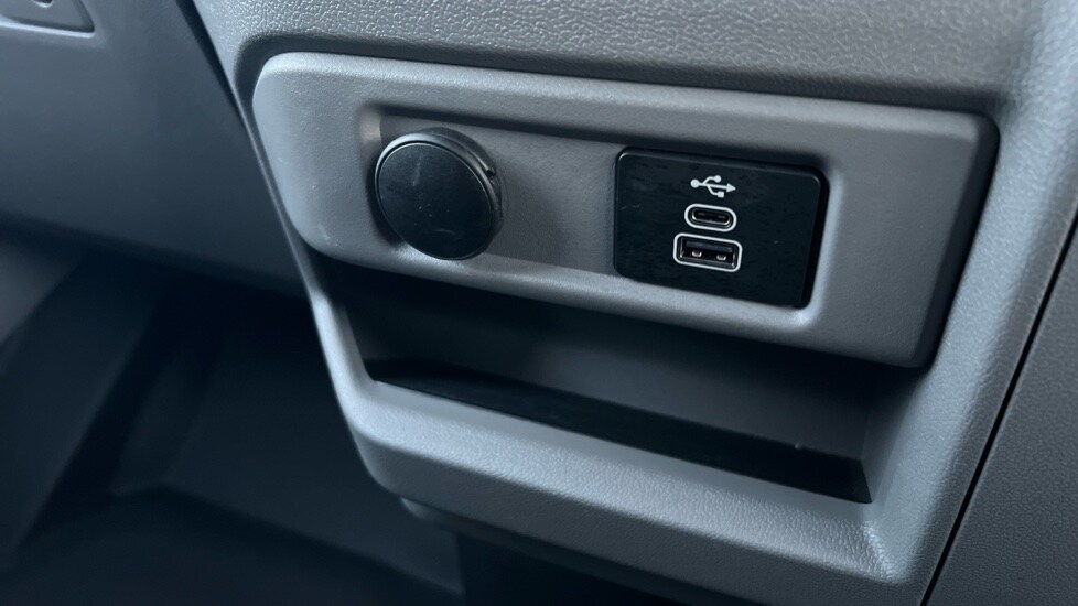 Used Ford Transit Custom 2024 for sale - 76410672: Photo 43