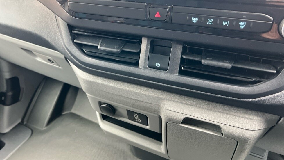 Used Ford Transit Custom 2024 for sale - 76062343: Photo 14