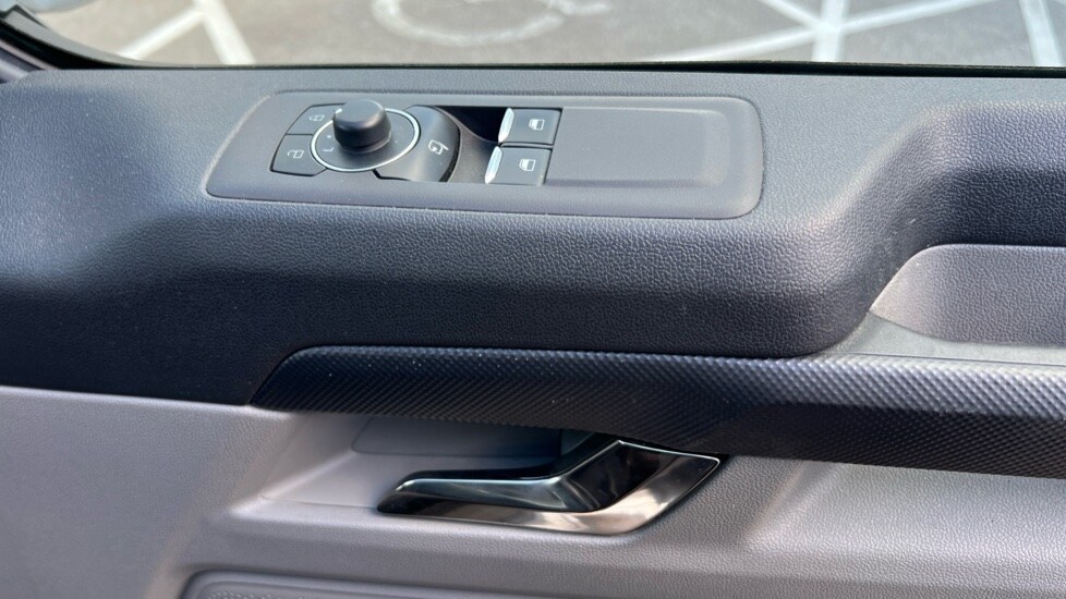 Used Ford Transit Custom 2024 for sale - 75641337: Photo 38