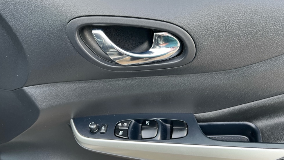 Used Nissan Navara 2020 for sale - 76861806: Photo 24