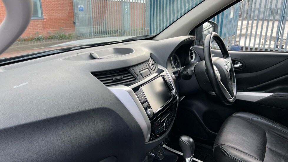 Used Nissan Navara 2020 for sale - 76861806: Photo 9