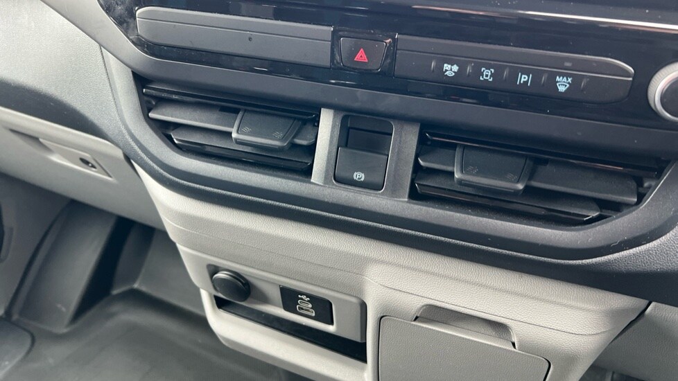 Used Ford Transit Custom 2024 for sale - 76074357: Photo 14