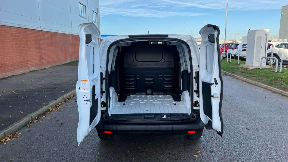 Used Ford Transit Courier 2025 for sale - 76372958: Photo 19