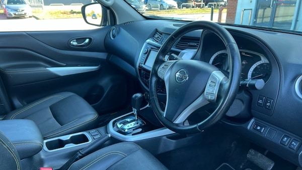 Used Nissan Navara 2018 for sale - 75758852: Photo 10