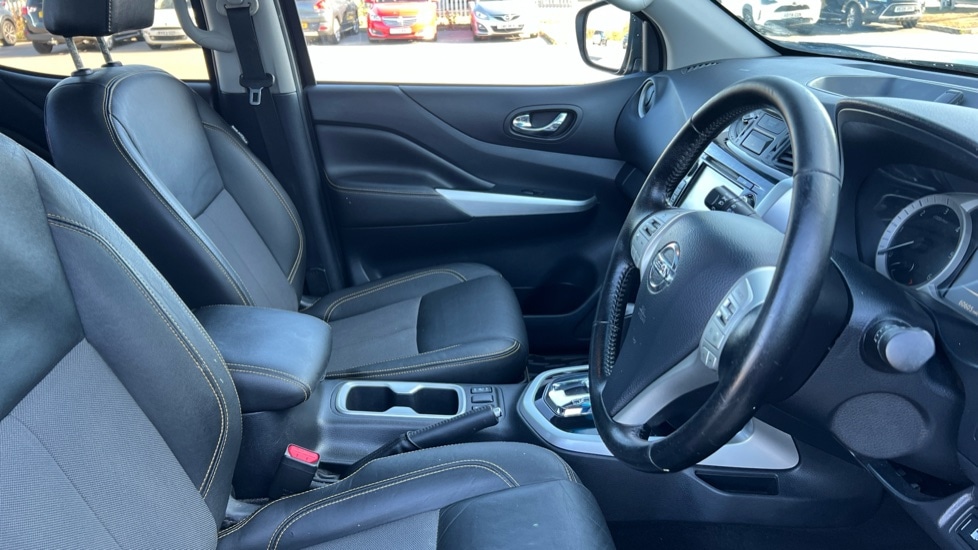 Used Nissan Navara 2018 for sale - 75758852: Photo 11