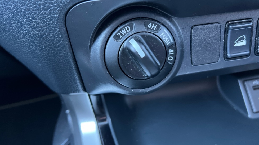 Used Nissan Navara 2018 for sale - 75758852: Photo 30