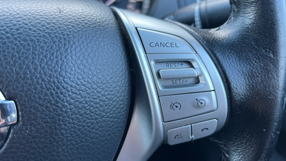 Used Nissan Navara 2018 for sale - 75758852: Photo 32