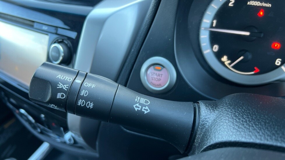 Used Nissan Navara 2018 for sale - 75758852: Photo 35