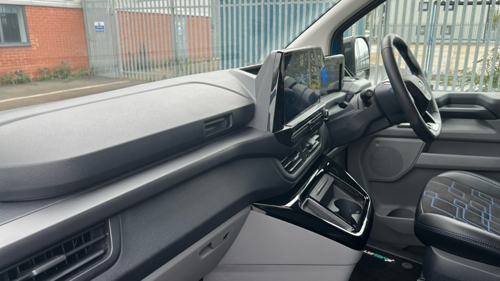 Used Ford Transit Custom 2025 for sale - 76372797: Photo 4