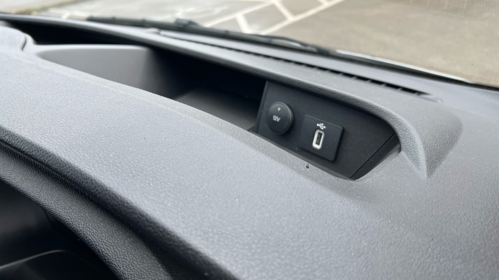 Used Ford Transit Custom 2023 for sale - 76847064: Photo 40