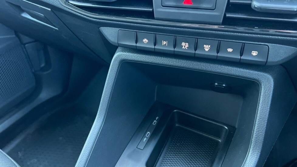 Used Ford Transit Connect 2025 for sale - 75934528: Photo 14