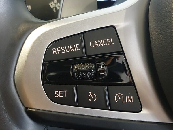 Used BMW 3 Series 2024 for sale - 76233609: Photo 17
