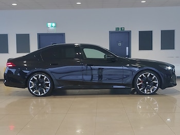 Used BMW 5 Series 2023 for sale - 77656921: Photo