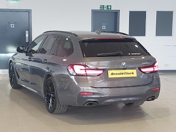 Used BMW 5 Series 2022 for sale - 76403987: Photo