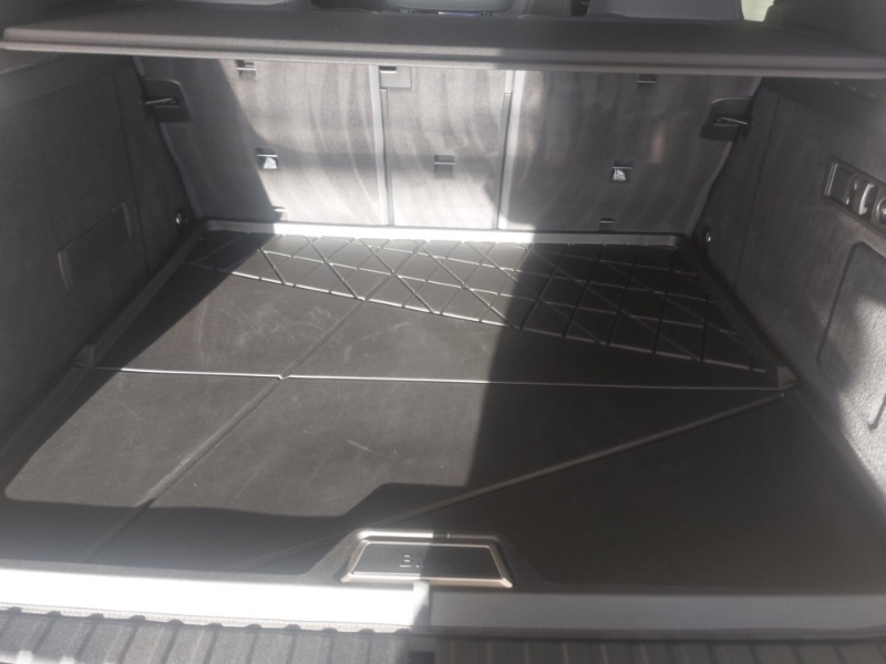 Used BMW iX 2025 for sale - 76940560: Photo 13