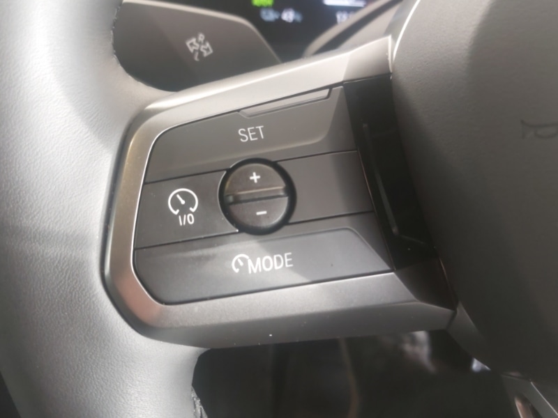 Used BMW iX 2025 for sale - 76940560: Photo 17