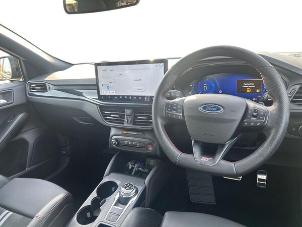 Used Ford Focus 2023 for sale - 76198456: Photo 15