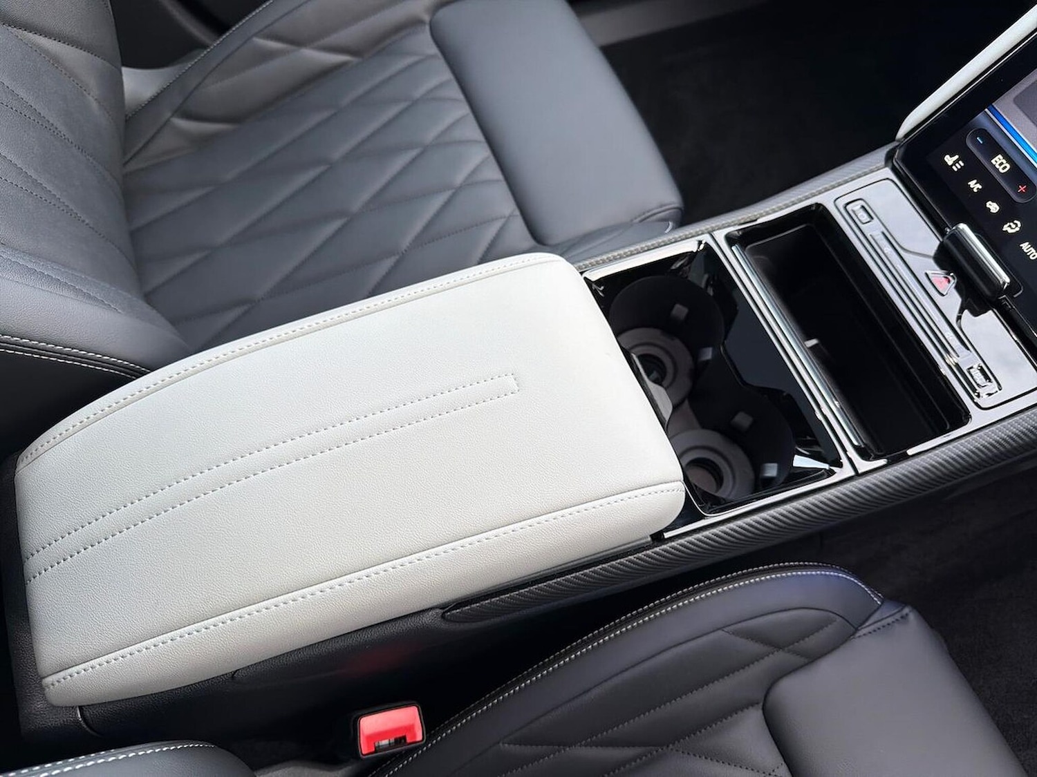 Used Ford Explorer 2025 for sale - 76935394: Photo 13