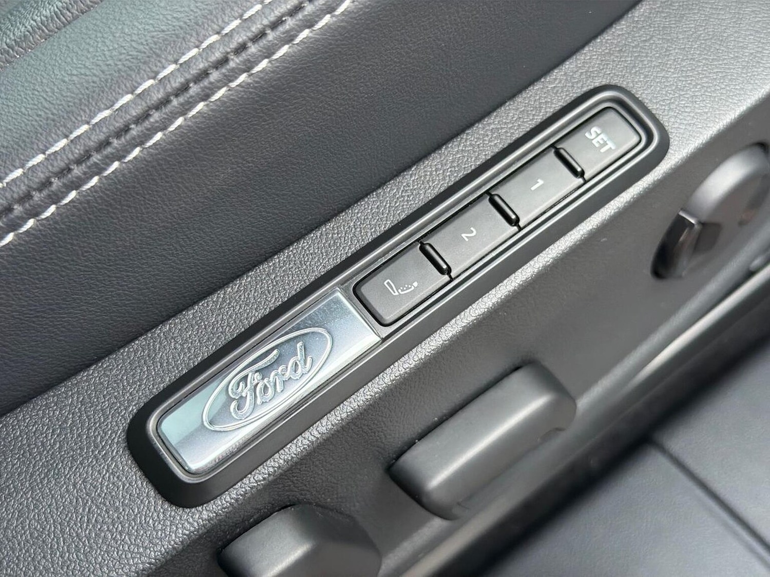 Used Ford Explorer 2025 for sale - 76935394: Photo 38