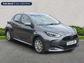 Used Toyota Yaris 2023 for sale - 79330199: Photo