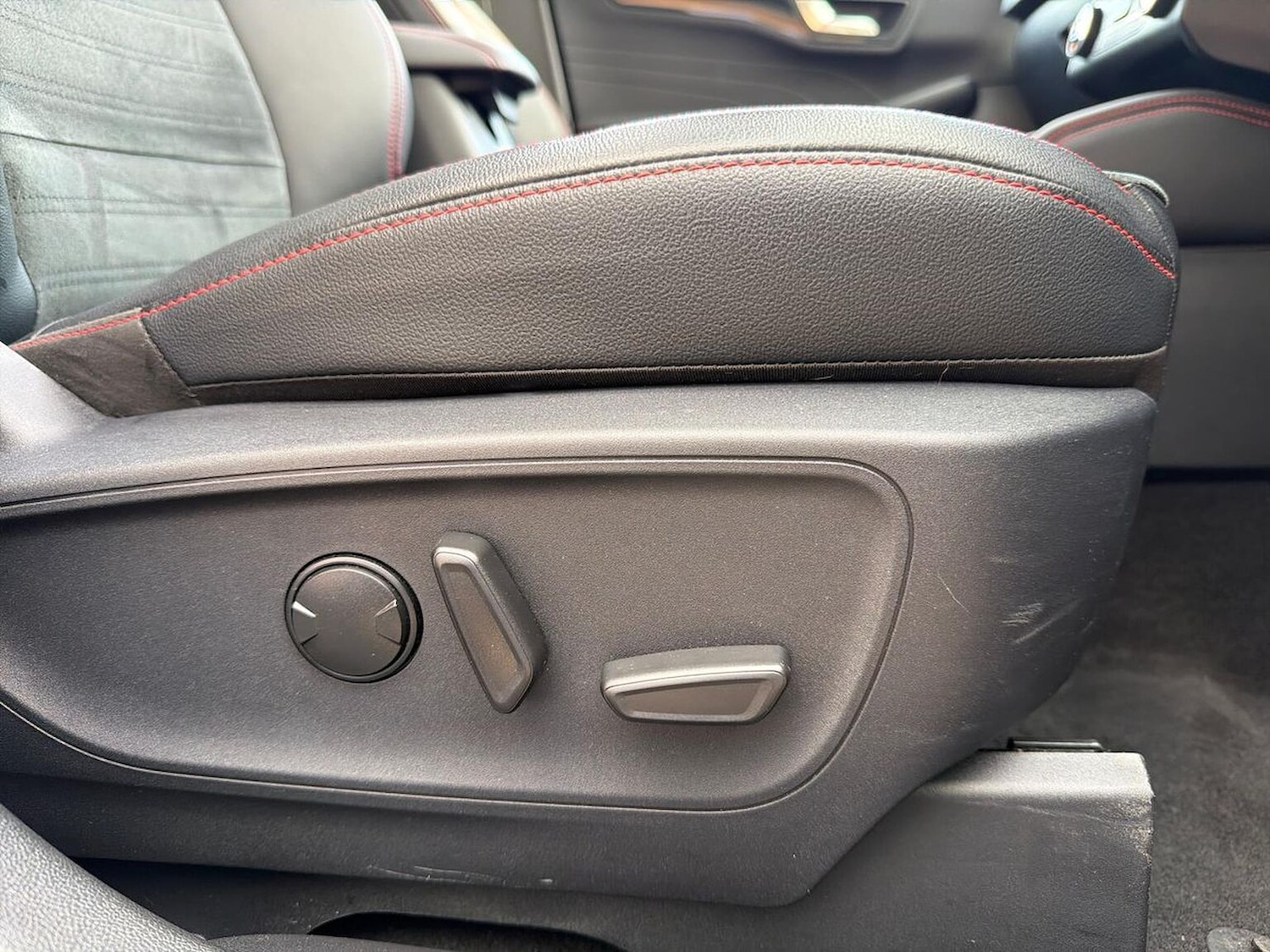 Used Ford Kuga 2023 for sale - 76346956: Photo 30