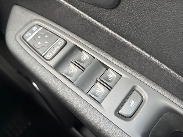Used Renault Captur 2019 for sale - 76220470: Photo 21