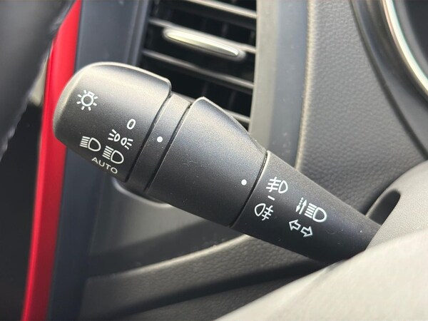 Used Renault Captur 2019 for sale - 76220470: Photo 28