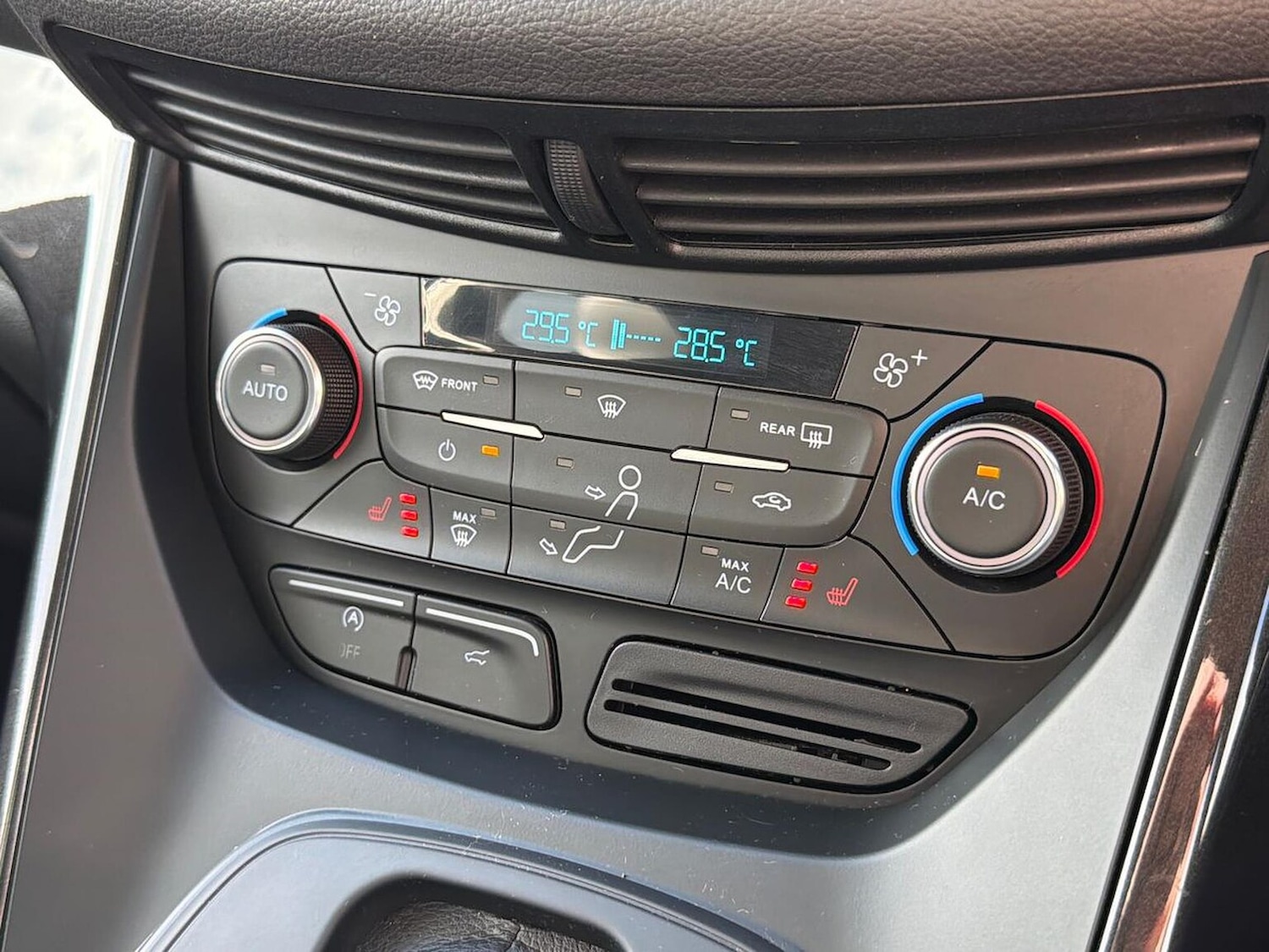 Used Ford Kuga 2017 for sale - 77962331: Photo 12