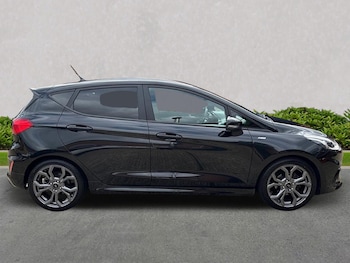 Used Ford Fiesta 2018 for sale - 75975378: Photo