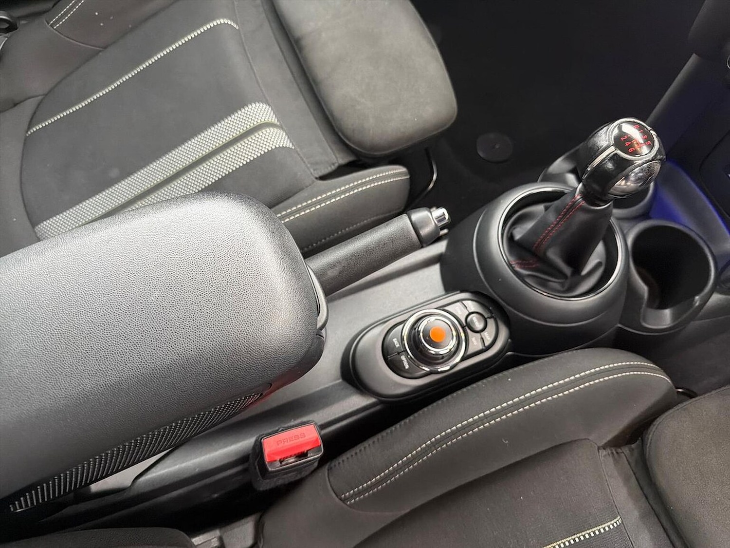 Used MINI Convertible 2019 for sale - 77813388: Photo 13