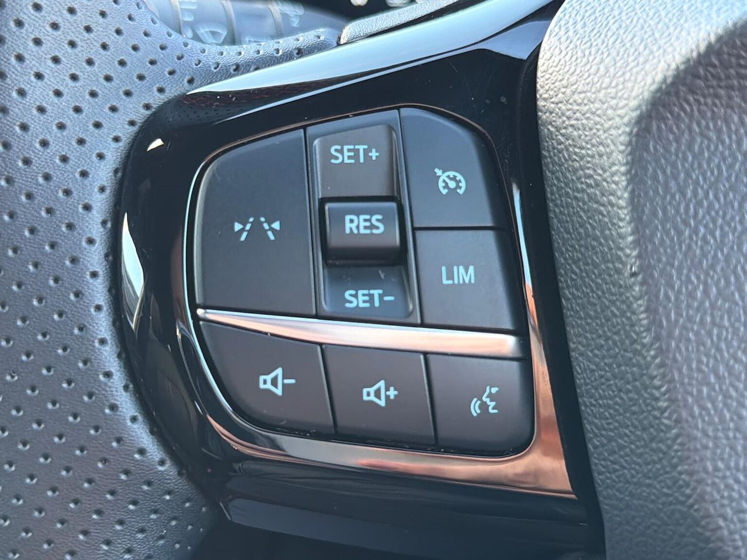 Used Ford Puma 2025 for sale - 76707565: Photo 26