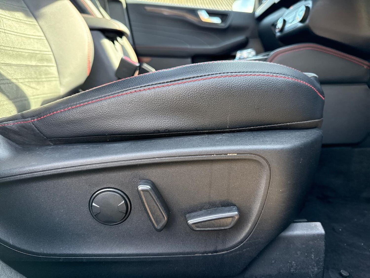 Used Ford Kuga 2022 for sale - 76253680: Photo 30