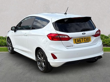 Used Ford Fiesta 2017 for sale - 76426760: Photo