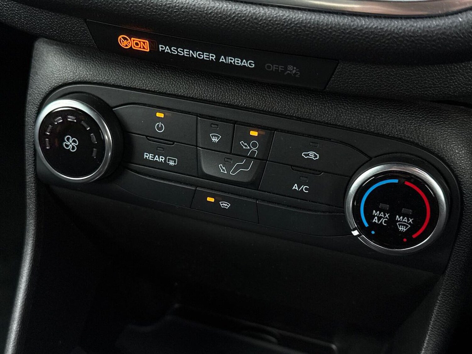 Used Ford Fiesta 2017 for sale - 76383376: Photo 12