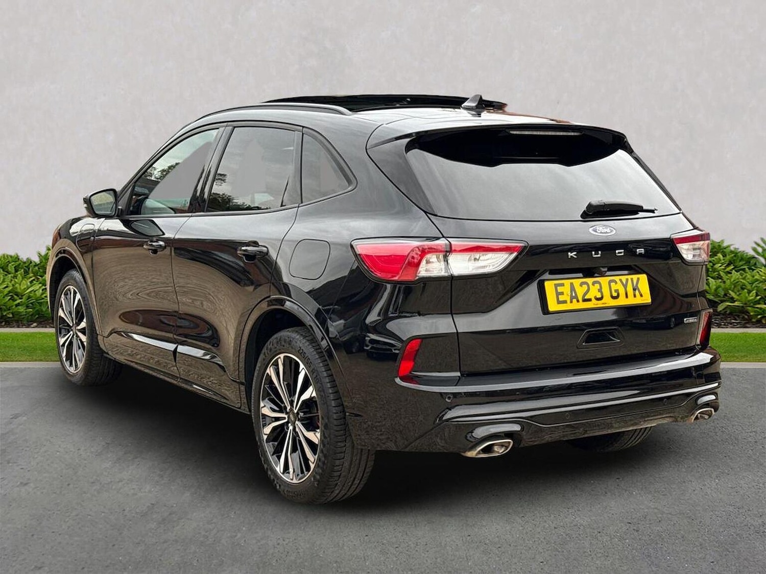 Used Ford Kuga 2023 for sale - 76134335: Photo 2