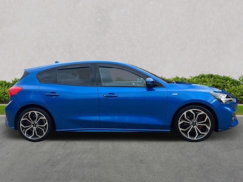 Used Ford Focus 2021 for sale - 76187196: Photo 3