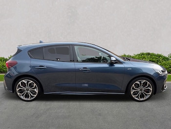 Used Ford Focus 2022 for sale - 76019501: Photo 3