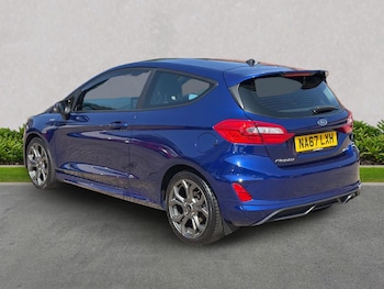 Used Ford Fiesta 2017 for sale - 78993792: Photo