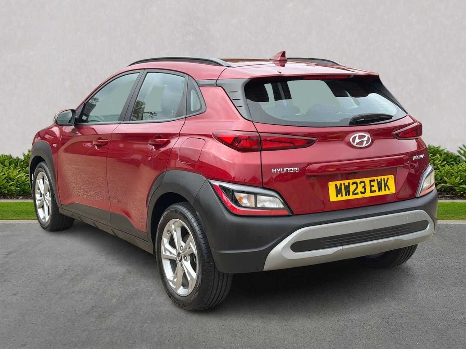 Used Hyundai KONA 2023 for sale - 76287236: Photo 2