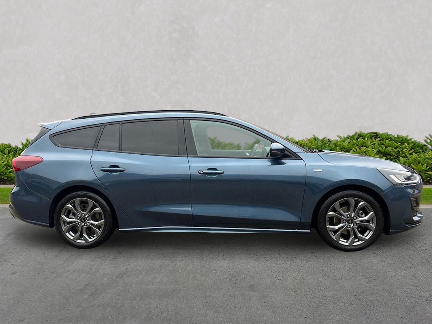 Used Ford Focus 2023 for sale - 76777310: Photo 3