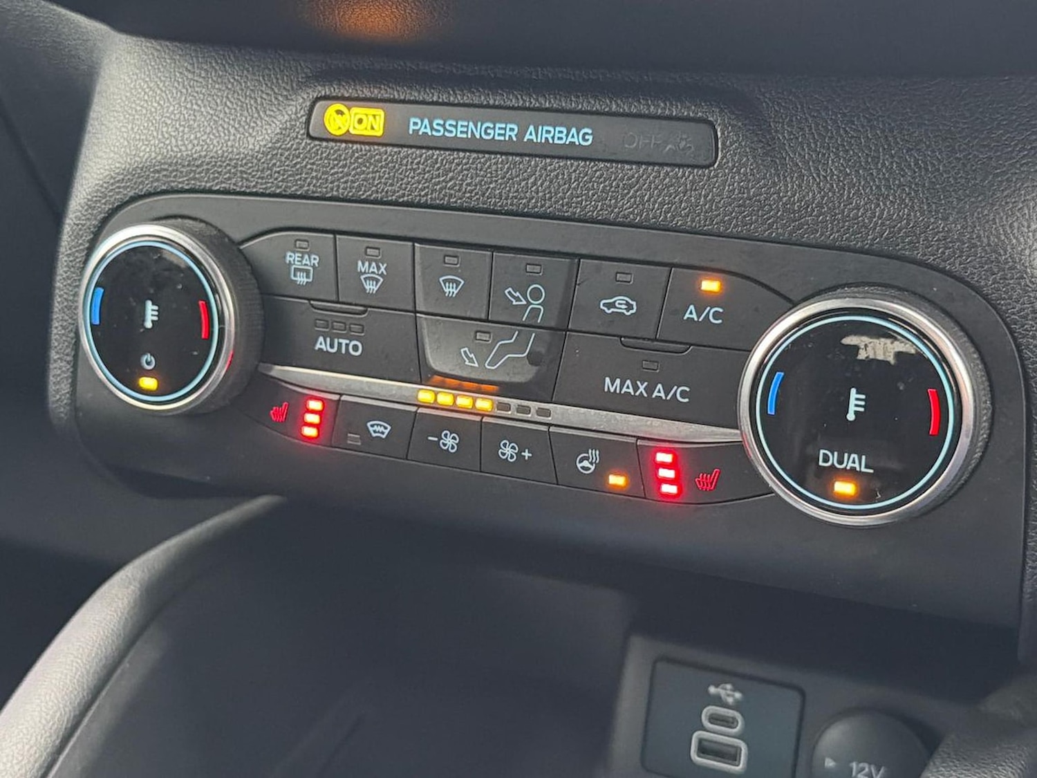 Used Ford Kuga 2023 for sale - 76578356: Photo 2