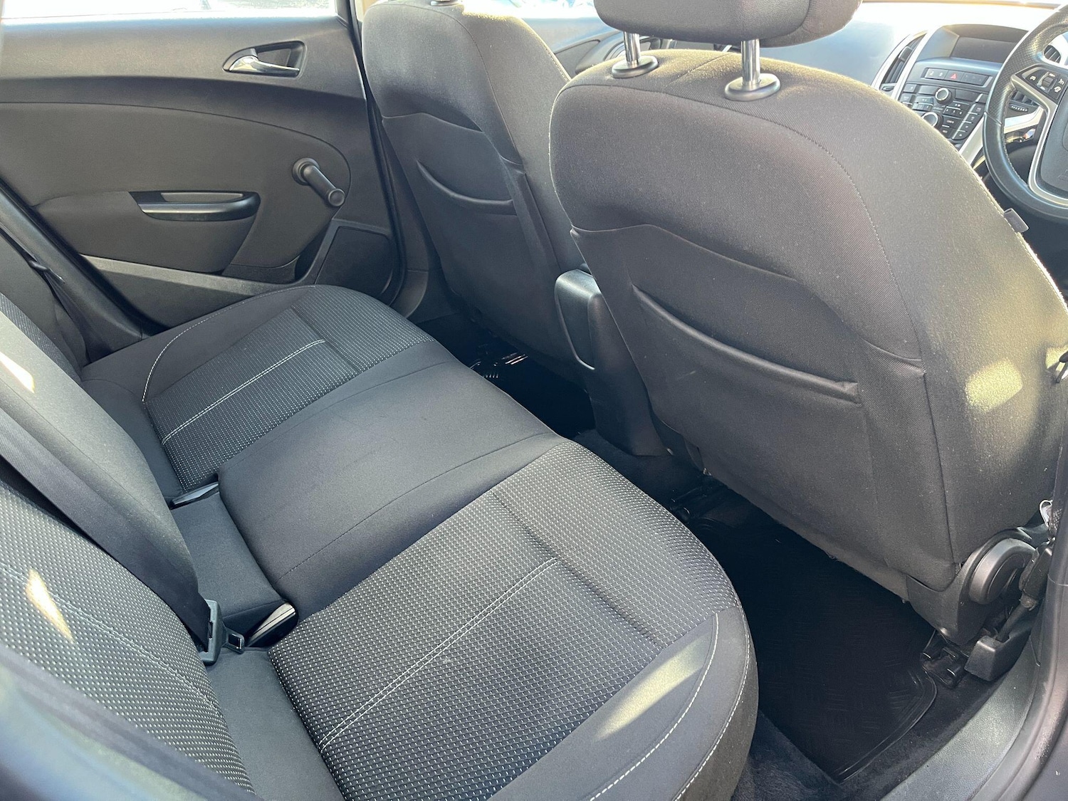 Used Vauxhall Astra 2015 for sale - 76440918: Photo 10