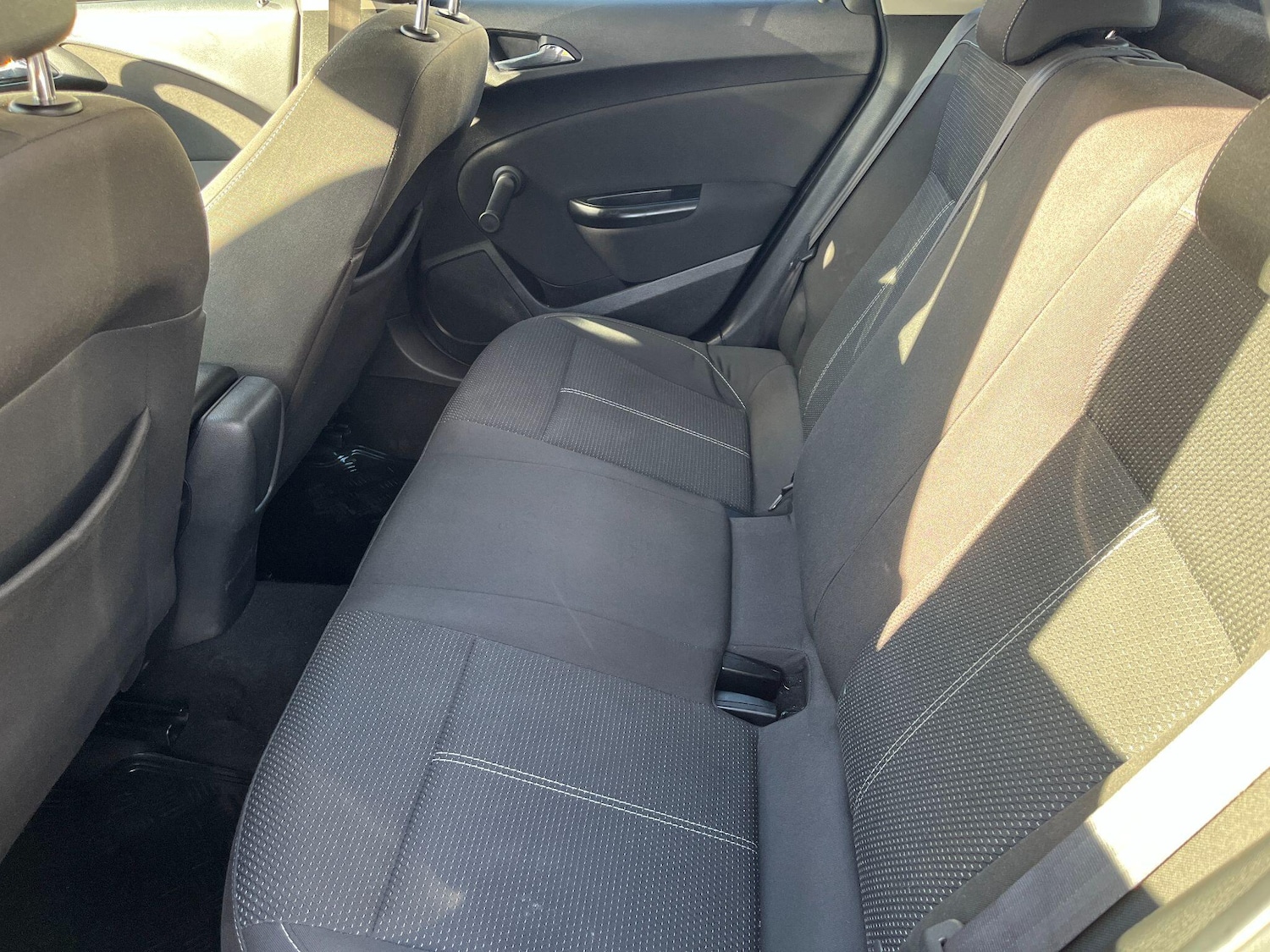 Used Vauxhall Astra 2015 for sale - 76440918: Photo 13