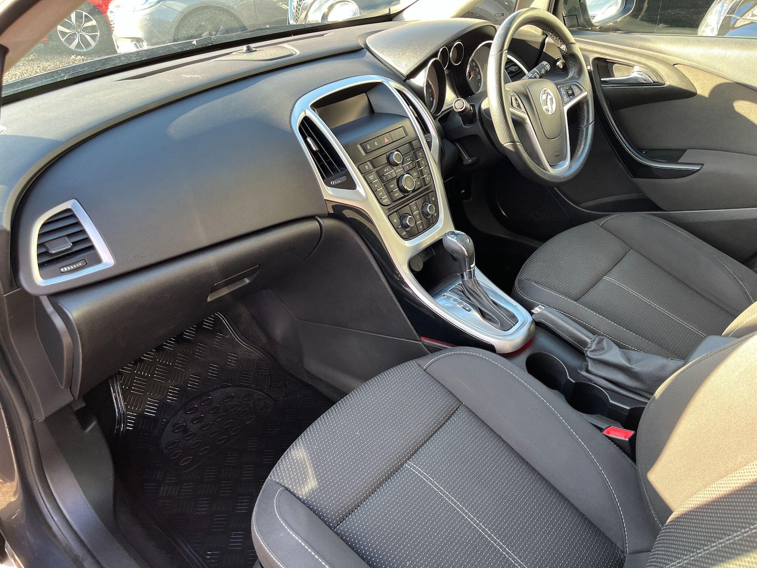 Used Vauxhall Astra 2015 for sale - 76440918: Photo 16